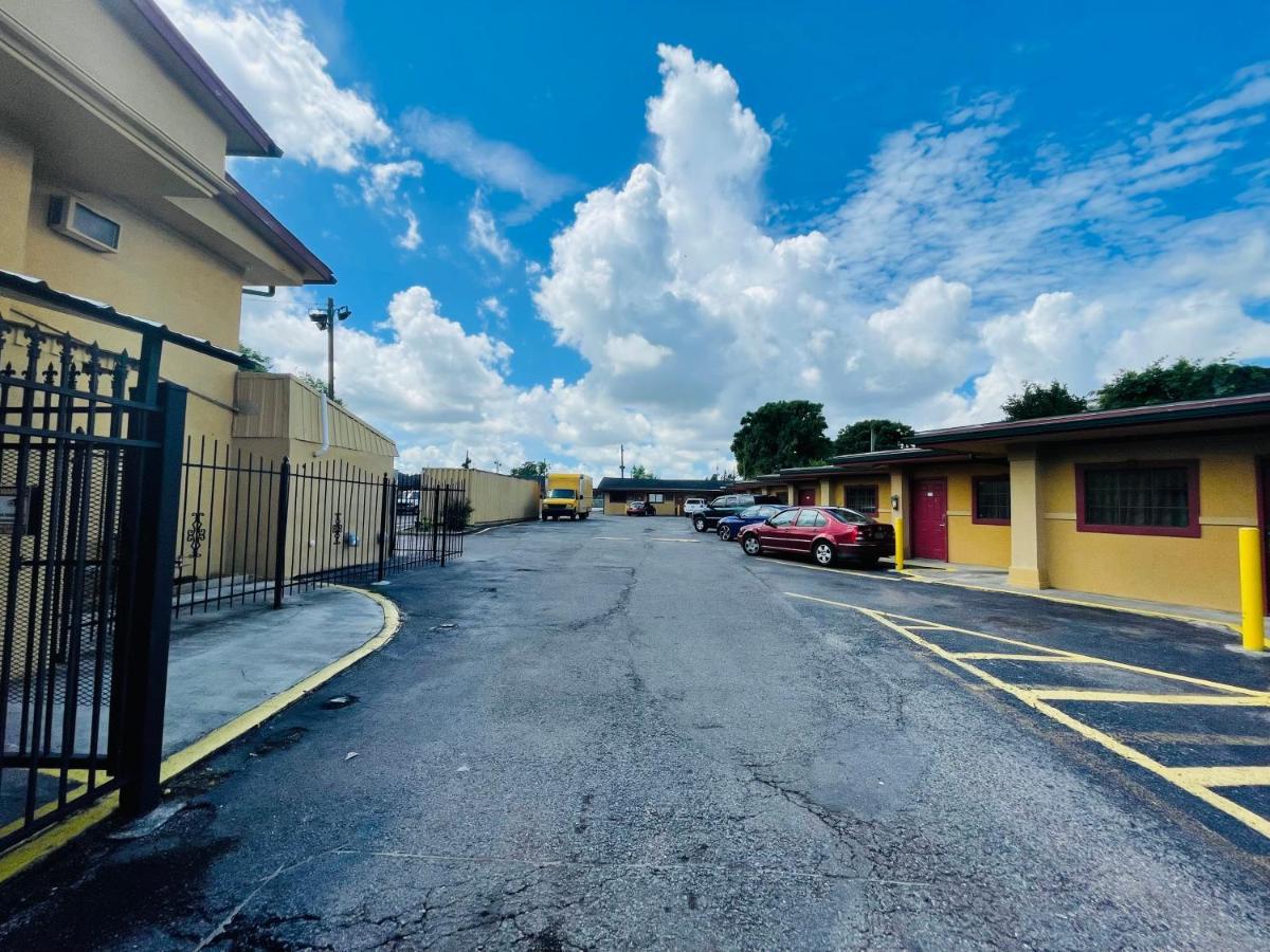 Royal Palms Motel & Rv Park New Orleans Esterno foto